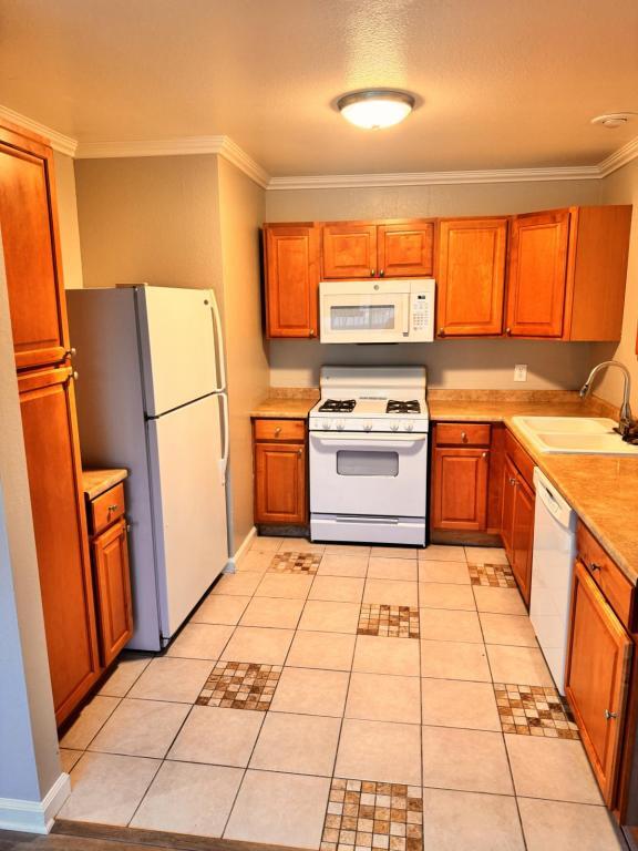 3451 Sea Breeze Walk