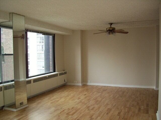 Photo - 1540 N State Pky Unit 012A
