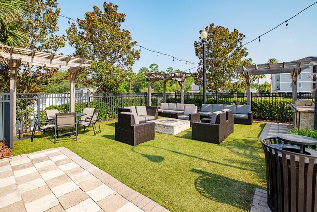 Photo - The Hudson at Deerwood