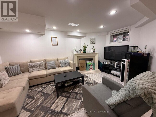 Photo - 5312 Hollypoint Ave