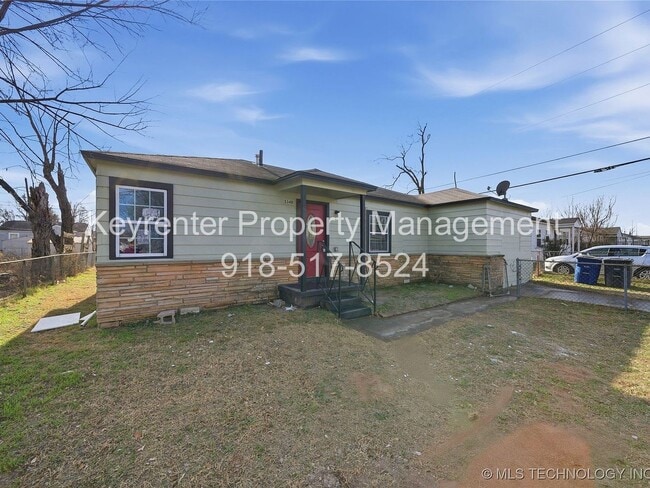 Photo - 4 Bedroom Home Available Mid June!!!!