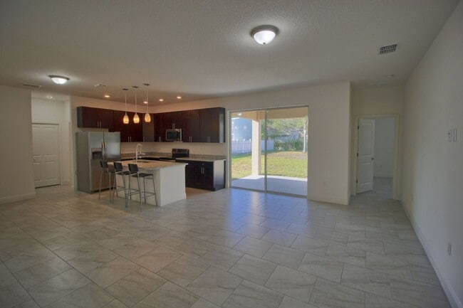 Photo - 5054 Marina Dr