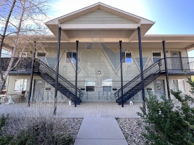 Building Photo - 657 N 14th St Unit A Rental