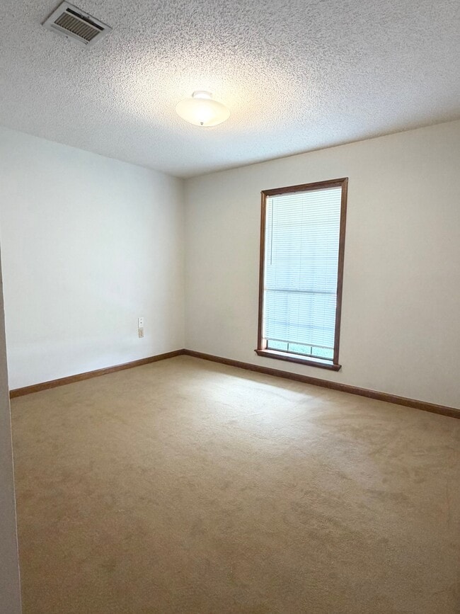 Photo - 6853 Willie Lou Ave