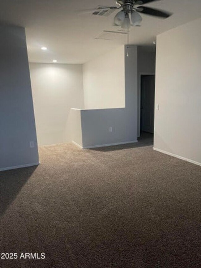 4607 W Basil Ave