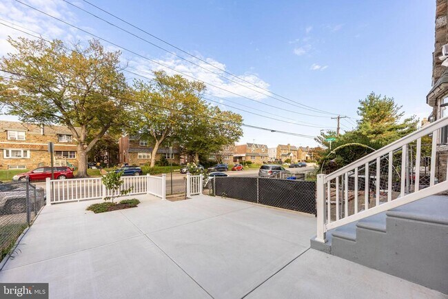 Photo - 1150 Devereaux Ave