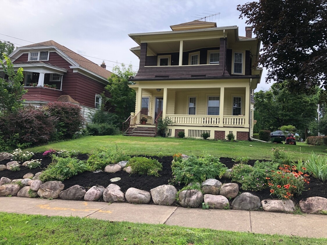 Photo - 402 Broad St (Syracuse, NY)