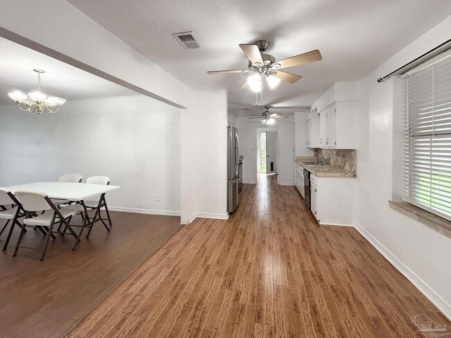 Photo - 10860 Berryhill Rd