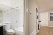 2BR, 1BA - 708SF