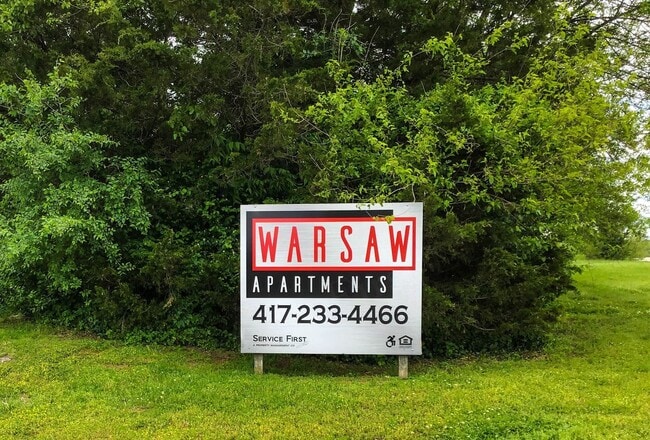 Building Photo - Warsaw Apartments Unit 06