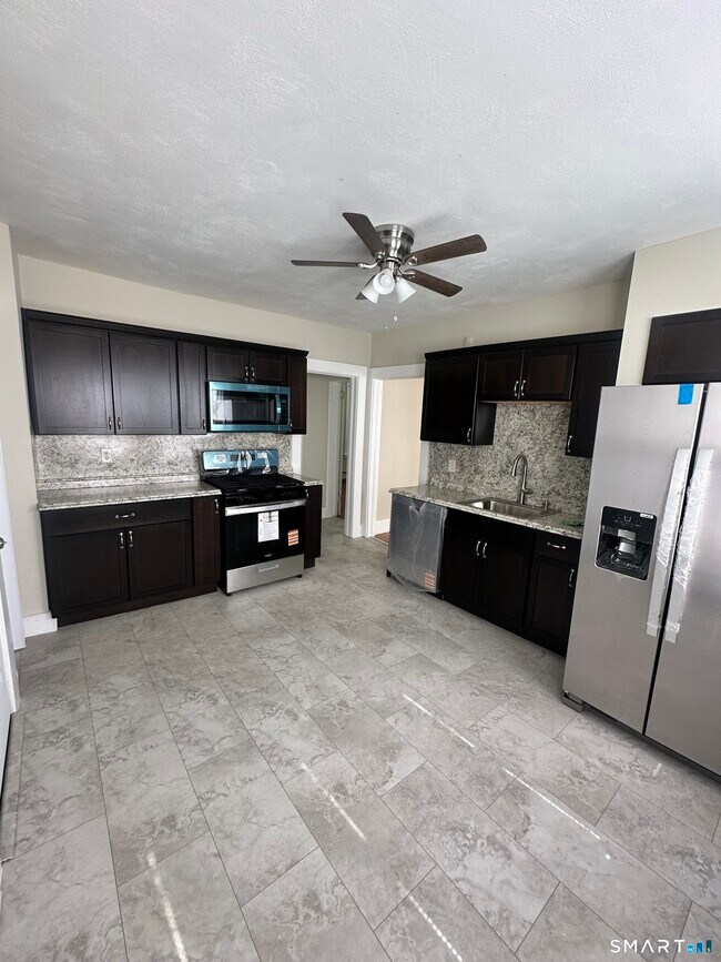 Photo - 73 Brooklawn St Unidad 2