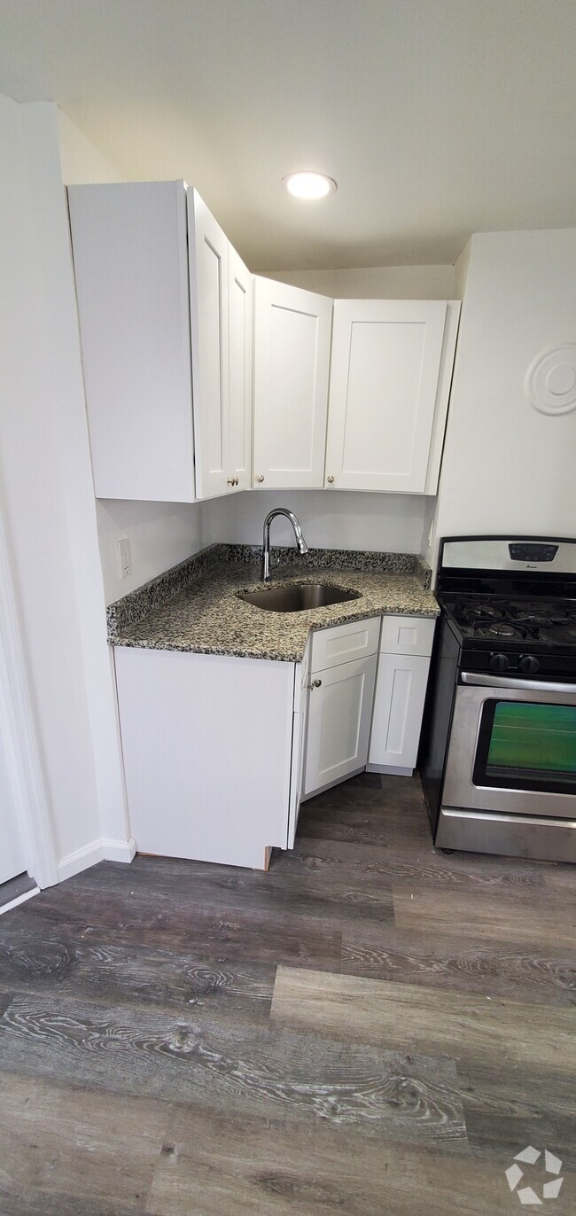 Building Photo - 2 Ann Pl Unit 2 Ann Pl Rental