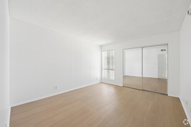 2BR, 2BA - 1200SF - Second Bedroom