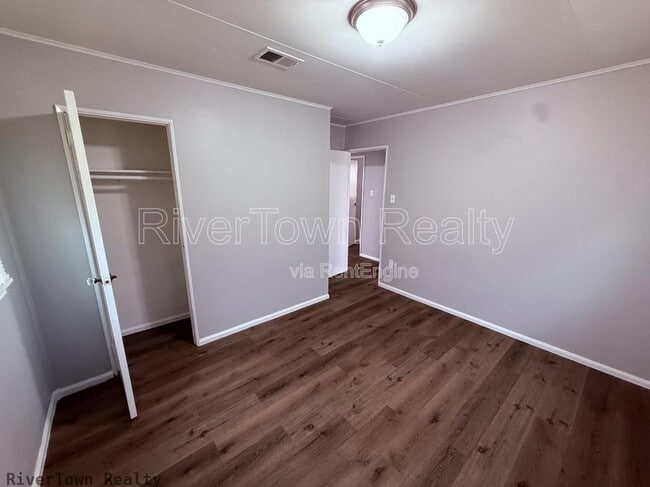 Photo - 3300 Baskin St