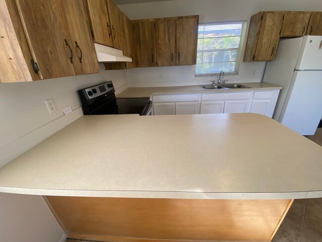 Photo - 1104 NE 3rd Ave