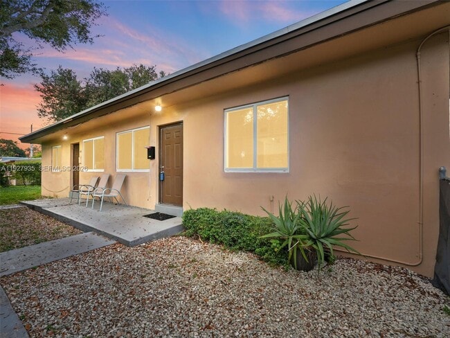 Building Photo - 1460 NW 52nd St Unit FRONT