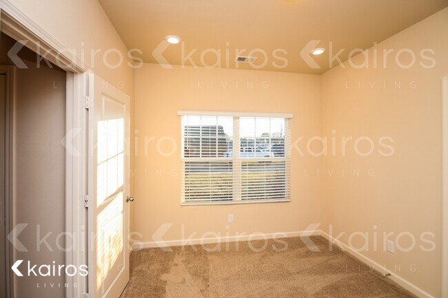 Photo - 10685 Bent Brook Dr