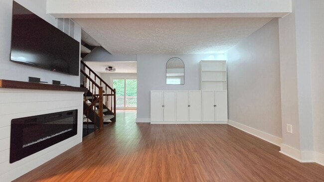 Photo - Beautiful Newington Forest Townhome
