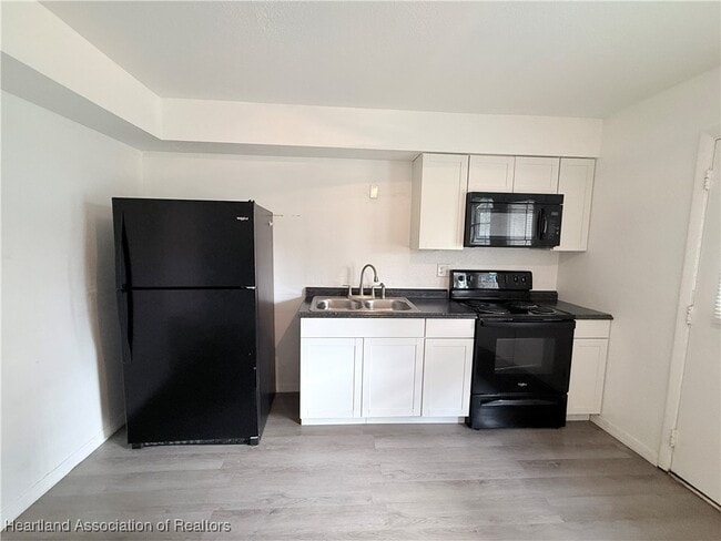 Photo - 620 Lake Groves Rd NW