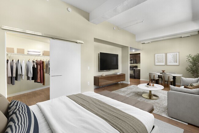 Photo - 430 Oak Grove