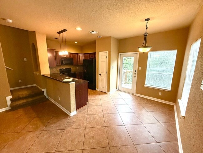 Photo - **APPLICATION RECEIVED** MUST SEE! Stunnin...