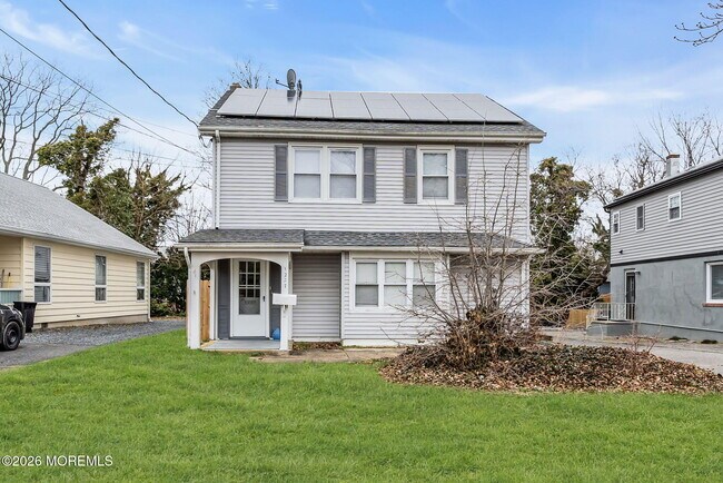 Photo - 1227 Bay Ave