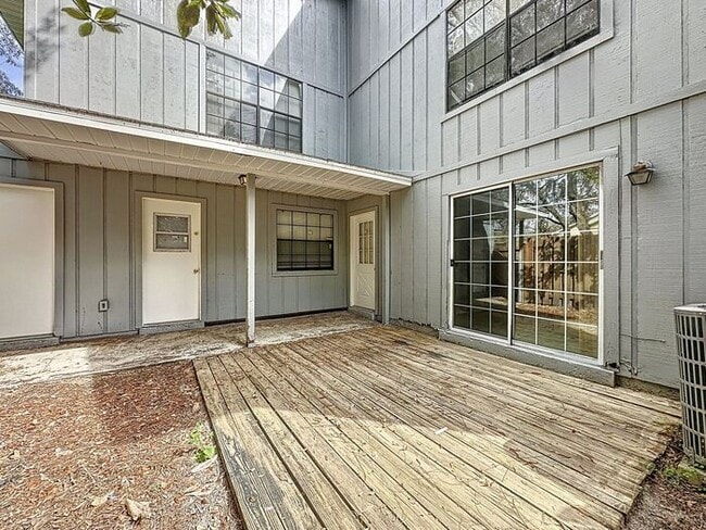 Photo - Carmel Oaks Townhome style Condo in Orlando