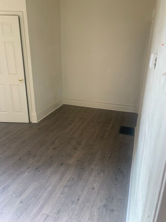 Photo - 4 bedroom house 2 bathrooms