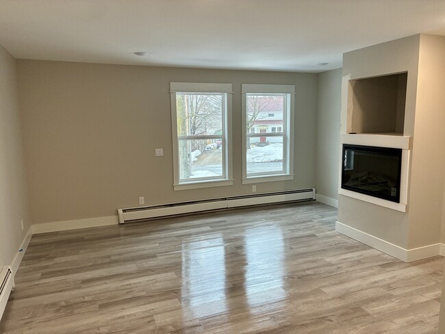 Photo - 8507 Maple St