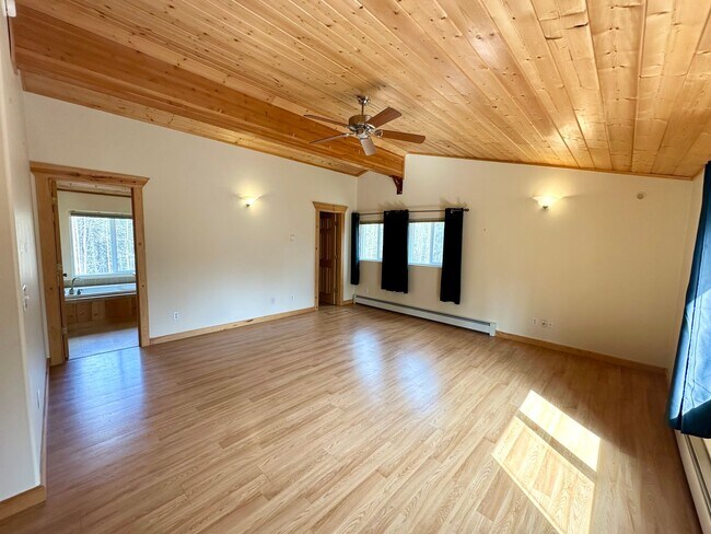 Photo - CHARMING LOG HOME!