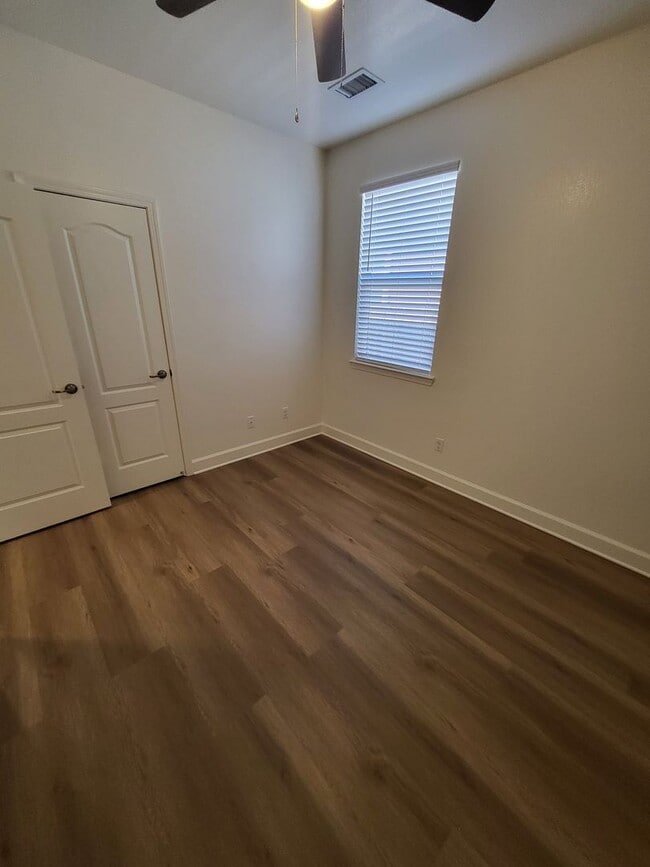 Photo - 1147 Lahontan Dr