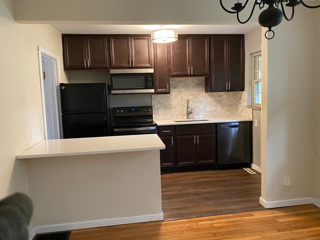 Cocina/Bar de desayunos - 1040 Northwest Blvd Unidad 1040 Northwest Blvd