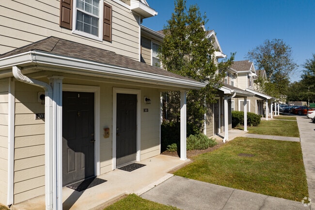 Photo - Bradley Pointe