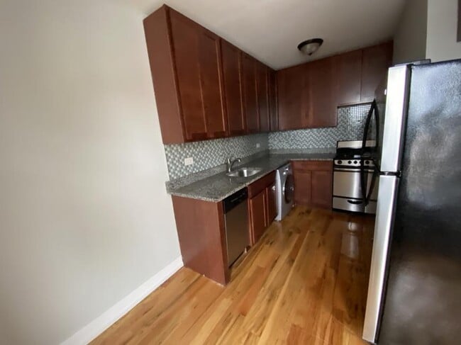 Photo - 1 bedroom in Chicago IL 60614 Unit 1BED-304