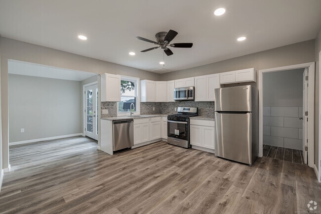 Building Photo - 121 Hillview Ave Unit B Rental