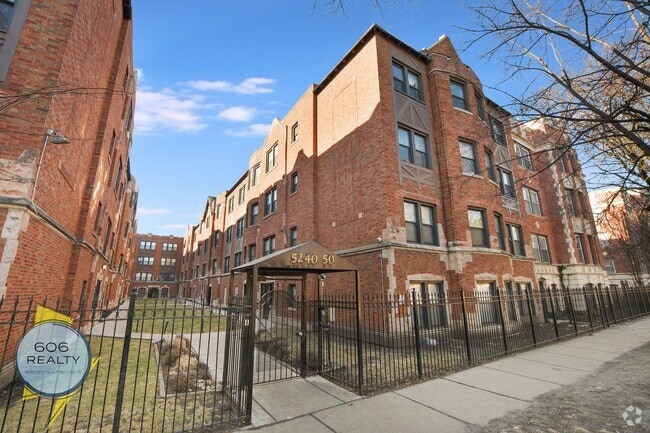 Building Photo - 5240 S Drexel Ave Rental