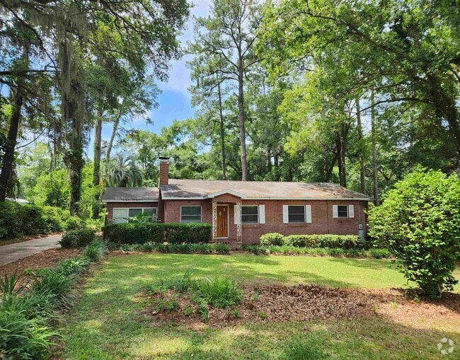 Building Photo - 1041 Cherokee Dr Rental