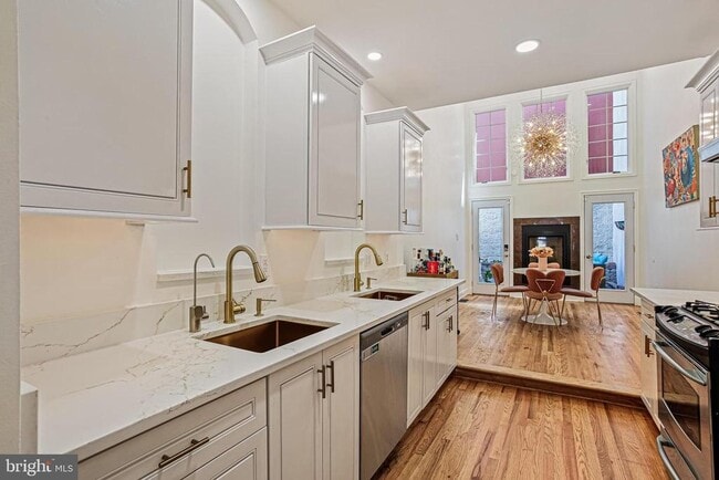 Photo - 427 S Eden St