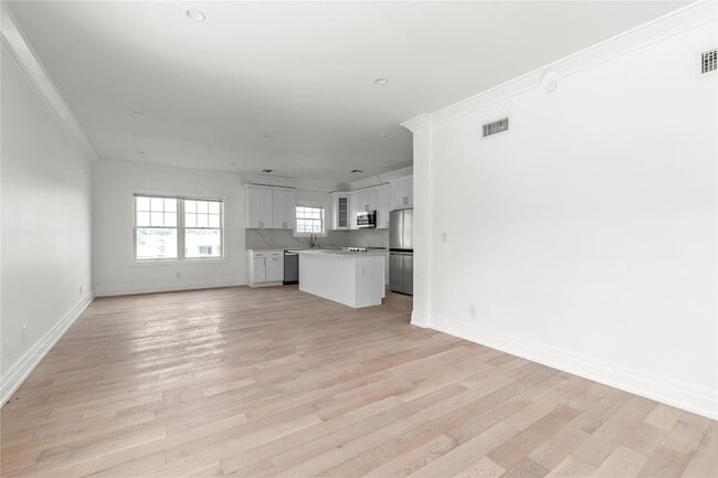 Photo - 22 Sagamore Hill Dr Unit 1B