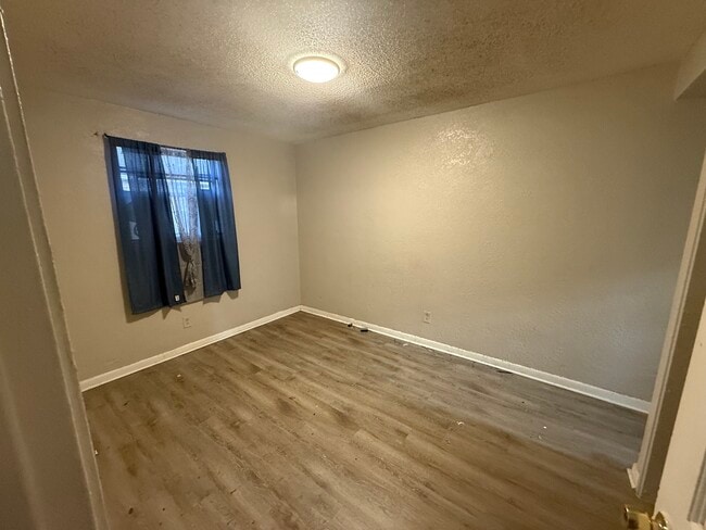 112 W 17th St Unit 1