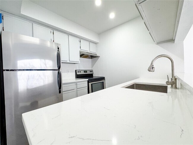 Photo - 5672 Rock Island Rd Unit 271