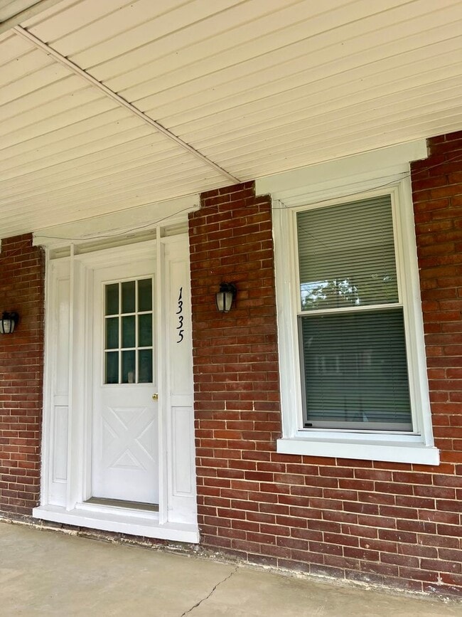 Photo - 1335 Edenville Rd