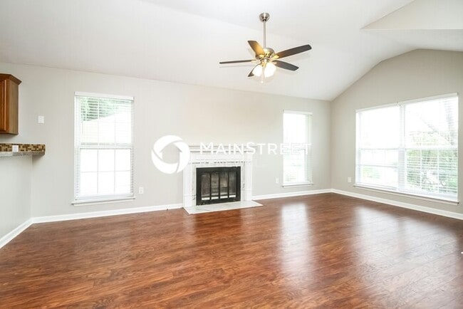 3 Bedroom Pet-Friendly Home in La Vergne, TN with Main Street Renewal