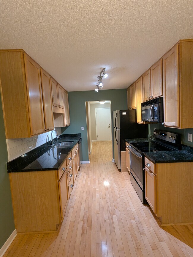 Photo - 1770 Bryant Ave S Unit 202