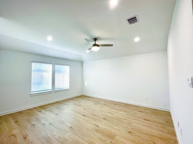 Photo - 30007 Foxtail Pne Ct