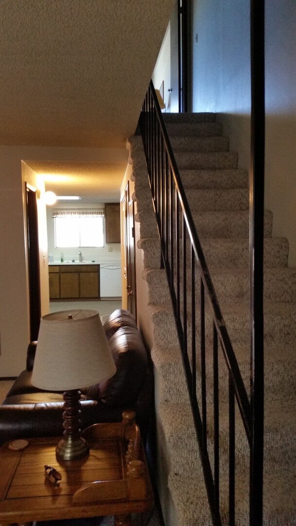 FURNISHED Condo Near Ponderosa Park And Be... House Rental in Bend, OR