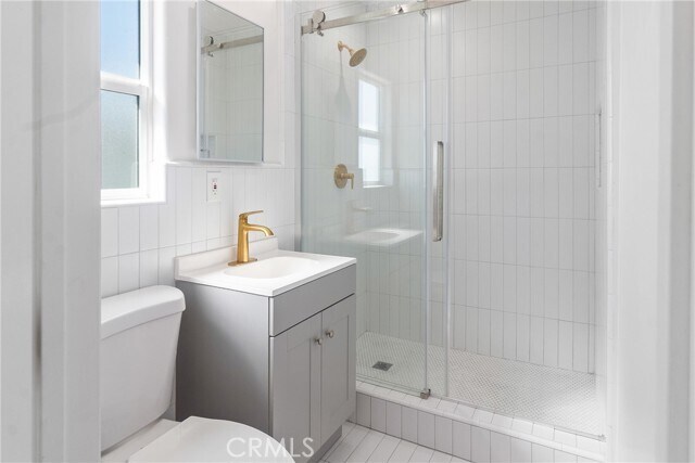 Photo - 545 E 99th St Casa Adosada