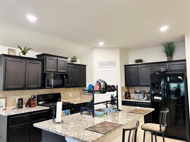 Photo - 720 Watson Wy