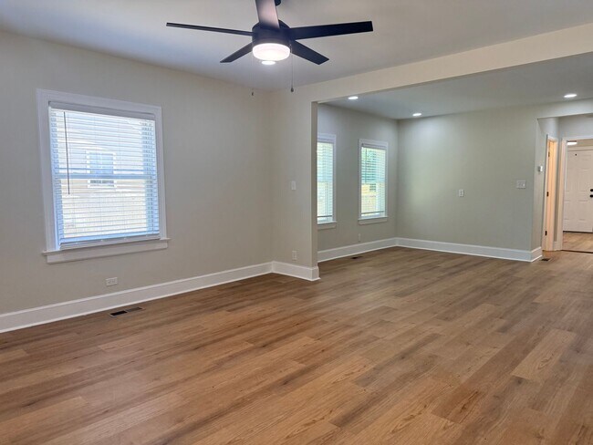 Photo - 114 E Club Blvd Unit A