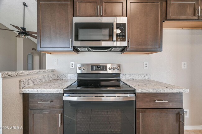 Photo - 8833 W Puget Ave